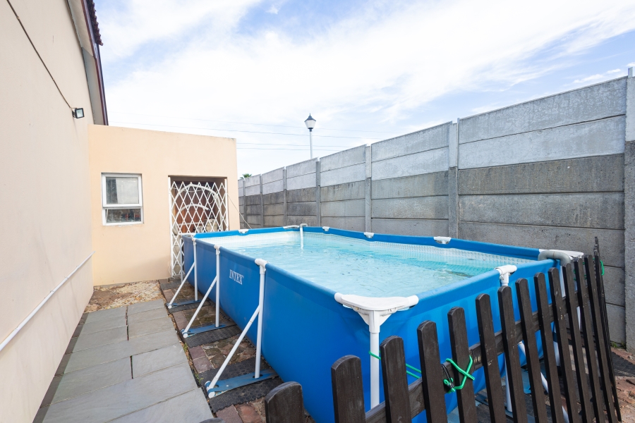 2 Bedroom Property for Sale in Bonnie Brae Western Cape